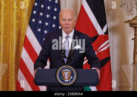 Washington, Vereinigte Staaten. Mai 2024. US-Präsident Joe Biden spricht während einer gemeinsamen Pressekonferenz mit dem kenianischen Präsidenten William Ruto, während des Staatsbesuchs von Präsident Rutoâs in den Vereinigten Staaten am Donnerstag, den 23. Mai 2024. Quelle: Aaron Schwartz/CNP/dpa/Alamy Live News Stockfoto