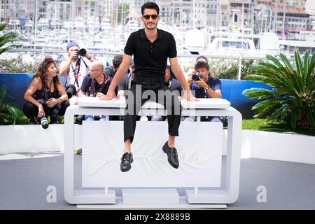 Cannes, Frankreich. Mai 2024. Pierre Niney nimmt am Fotocall „Le Comte de Monte-Cristo“ beim 77. Jährlichen Filmfestival in Cannes am 23. Mai 2024 im Palais des Festivals Teil. (Foto: Daniele Cifala/NurPhoto) Credit: NurPhoto SRL/Alamy Live News Stockfoto