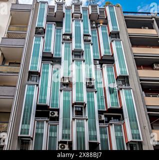 Ein moderner Apartmentblock in Bari, Italien. Stockfoto