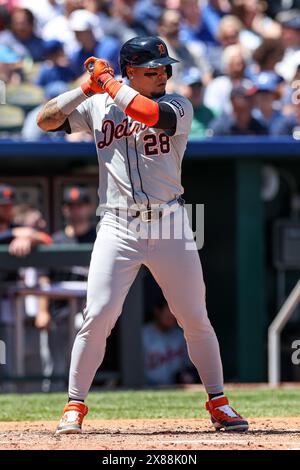 Kansas City, MO, USA. Mai 2024. Detroit Tigers Shortstop Javier Baez (28) schlägt gegen die Kansas City Royals im Kauffman Stadium in Kansas City, MO. David Smith/CSM/Alamy Live News Stockfoto