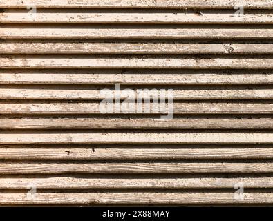 Vertikale Holzlatten für die Innendekoration. Hintergrundbild mit Textur. Stockfoto