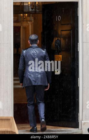 London, Großbritannien. Mai 2023. Premierminister Rishi Sunak kehrt nach der Ankündigung einer Parlamentswahl am 4. Juli 2024 in der Downing Street in London zurück. (Foto: Steve Taylor/SOPA Images/SIPA USA) Credit: SIPA USA/Alamy Live News Stockfoto