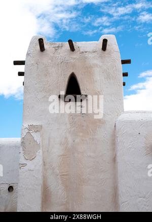 Das Branigan Cultural Center, das 1935 im Pueblo Revival Stil erbaut wurde, war einst die erste Bibliothek in Las Cruces und beherbergt heute kulturelle Veranstaltungen, Las Cruces NM Stockfoto