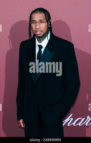 Antibes, Frankreich. Mai 2024. Tyga posiert auf dem Roten Teppich bei der 30. Ausgabe der amfAR Gala Cannes während des 77. Festivals de Cannes. Foto von Julie Edwards./Alamy Live News Stockfoto