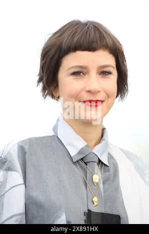 CANNES, FRANKREICH - 23. MAI: Crista Alfaiat nimmt am Fotocall „Grand Tour“ beim 77. Jährlichen Filmfestival von Cannes am Palais des Festivals am 23. Mai 2024 in Cannes Teil. CAP/GOL ©GOL/Capital Pictures Stockfoto