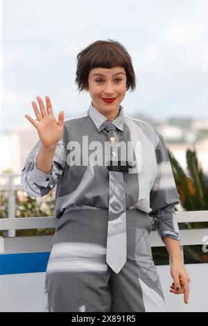 CANNES, FRANKREICH - 23. MAI: Crista Alfaiat nimmt am Fotocall „Grand Tour“ beim 77. Jährlichen Filmfestival von Cannes am Palais des Festivals am 23. Mai 2024 in Cannes Teil. CAP/GOL ©GOL/Capital Pictures Stockfoto