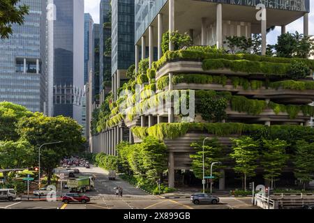 PARKROYAL COLLECTION Pickering Hotel in Singapur, entworfen von WOHA Architects im biophilen Stil mit grüner Architektur Stockfoto