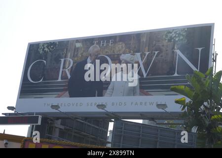 22. Mai 2024 die Crown Reklametafel auf dem Sunset Blvd am 22. Mai 2024 in Los Angeles, Kalifornien, USA. Foto: Barry King/Alamy Stock Photo Stockfoto