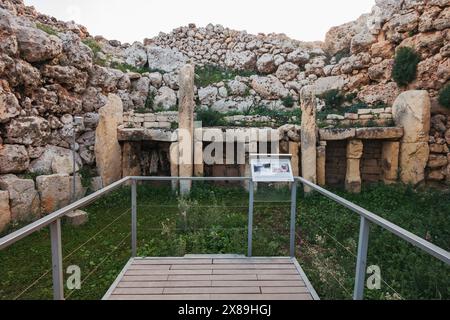 Ġgantija, ein megalithischer Tempel auf Gozo Island, Malta. Sie stammen aus dem Jahr 3.600 v. Chr. und sind damit eines der ältesten bekannten künstlichen Bauwerke der Welt Stockfoto