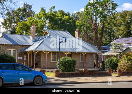 Bellingen Stadtzentrum, idyllische Stadt am Waterfall Way in Australien, Foto Bellingen Polizeistation im Stadtzentrum, NSW, Australien Stockfoto