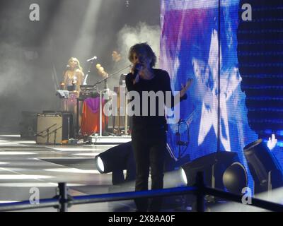 Met Life Stadium, East Rutherford, NJ 07073. Mai 2024. Zum Vergnügen eines schwankenden Fansees brachten die Rock and Roll Legends Mick Jagger, Keith Richards, Ronnie Wood, Darryl Jones und Steve Jordan die Rolling Stones Hackney Diamonds Tour ins LIFE Stadium außerhalb von Manhattan. ©Julia Mineeva/EGBN TV News/Alamy Live News Stockfoto