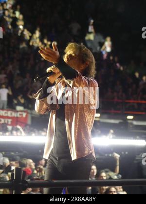 Met Life Stadium, East Rutherford, NJ 07073. Mai 2024. Zum Vergnügen eines schwankenden Fansees brachten die Rock and Roll Legends Mick Jagger, Keith Richards, Ronnie Wood, Darryl Jones und Steve Jordan die Rolling Stones Hackney Diamonds Tour ins LIFE Stadium außerhalb von Manhattan. ©Julia Mineeva/EGBN TV News/Alamy Live News Stockfoto