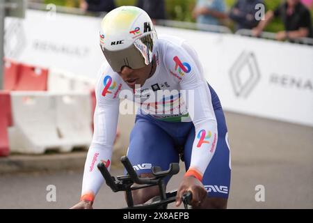 Laval, Frankreich. Mai 2024. MANZIN Lorrenzo VON TOTALENERGIES während des Boucles de la Mayenne 2024, Stage 1 Prolog Espace Mayenne Laval, UCI Pro Series Radrennen am 23. Mai 2024 in Laval, Frankreich. Foto: Laurent Lairys/ABACAPRESS. COM Credit: Abaca Press/Alamy Live News Stockfoto