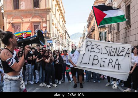 Palermo, Italien. Mai 2024. Flash Mob unserer Gewalt gegen die Gewalt der Regierung von Giorgia Meloni. (Kreditbild: © Antonio Melita/Pacific Press via ZUMA Press Wire) NUR REDAKTIONELLE VERWENDUNG! Nicht für kommerzielle ZWECKE! Stockfoto