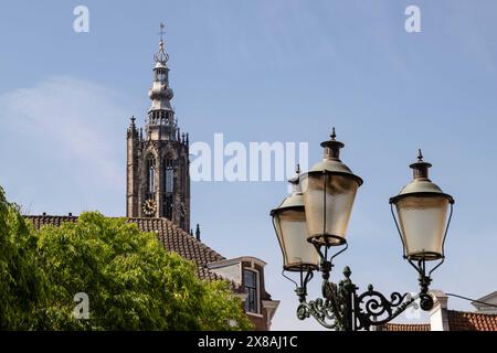 Kirchturm - Onze Lieve Vrouwetoren, in der niederländischen mittelalterlichen Stadt Amersfoort. Stockfoto