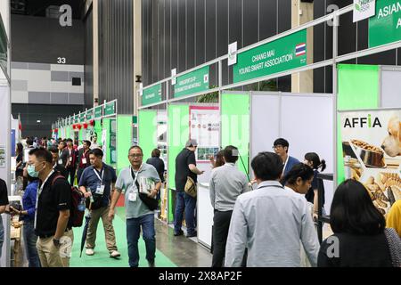 Bangkok, Thailand. Mai 2024. Agritechnica Asia und Horti Asia 2024 organisiert von VNU. Zusammen mit der Deutschen Landwirtschaftsorganisation und dem Ministerium für Landwirtschaft und Genossenschaften (Thailand), die sich mit den Bereichen Technologie, Landmaschinen, landwirtschaftliche Faktoren, landwirtschaftliche Gewächshaustechnologie, Wassersysteme, Sämling-Anbau, Saatgut und ein komplettes Sortiment an Chemikalien. Der Schwerpunkt liegt auf den mittleren und großen asiatischen Landwirten aus der gesamten Region. Sie betont Lösungen für die Agrartechnik, die den Herausforderungen gerecht werden und für die Entwicklung der Landwirtschaft in Asien wichtig sind Stockfoto