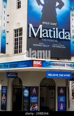 Matilda, das Musical im Cambridge Theatre, Seven Dials, Covent Garden, London, England, GROSSBRITANNIEN, GB. Stockfoto