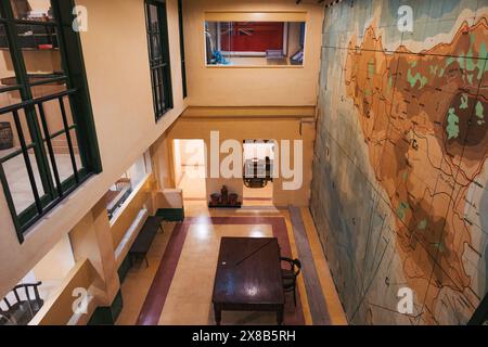 Ein Zimmer mit einer großen Karte von Malta an der Wand in den Lascaris war Rooms, Valletta, Malta Stockfoto