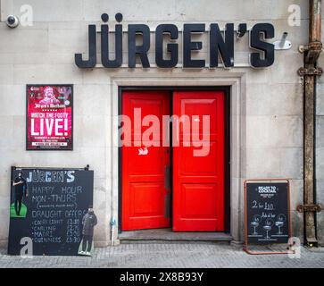 Das Bierhaus von Jürgen in der Brunswick Street in Liverpool, England. Stockfoto