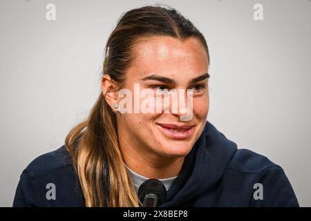 Paris, Frankreich, Frankreich. Mai 2024. Aryna SABALENKA von Belarus während Roland-Garros 2024, French Open 2024, Grand Slam Tennis Turnier im Roland-Garros Stadion am 24. Mai 2024 in Paris. (Kreditbild: © Matthieu Mirville/ZUMA Press Wire) NUR REDAKTIONELLE VERWENDUNG! Nicht für kommerzielle ZWECKE! Stockfoto