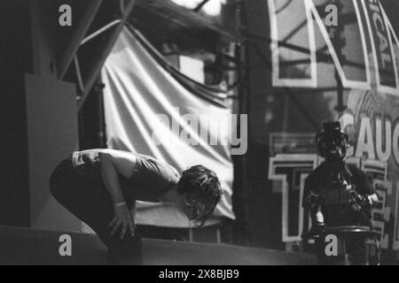 PATRICK DUFF, STRANGELOVE, GLASTONBURY 95: Patrick Duff von der Band Strangelove spielt die NME Second Stage beim Glastonbury Festival, Pilton Farm, Somerset, England, 25. Juni 1995. 1995 feierte das Festival sein 25-jähriges Bestehen. Foto: ROB WATKINS. INFO: Strangelove war eine britische Alternative-Rock-Band, die 1991 in Bristol gegründet wurde. Bekannt für ihren intensiven, melancholischen Sound und die eindrucksvollen Texte von Frontmann Patrick Duff, erlangten sie eine engagierte Anhängerschaft mit Alben wie Love and Other Demons, bevor sie sich 1998 auflösten. Stockfoto