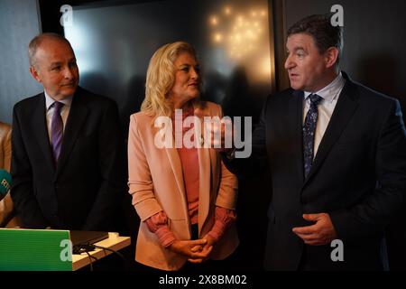 (Von links nach rechts) Fianna Fail Leader und Tanaiste Micheal Martin, Cynthia Ni Mhurchu und Niall Blaney beim Start der Fianna Fail Europawahlen im Radisson Blu Royal Hotel in Dublin. Bilddatum: Freitag, 24. Mai 2024. Stockfoto