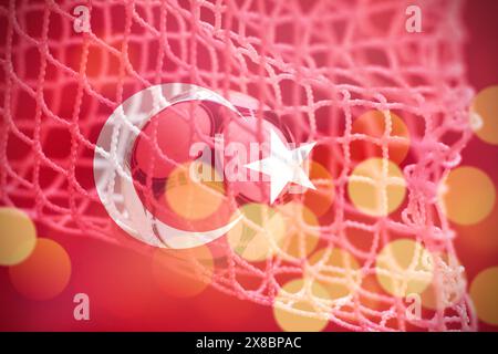 Fußball mit der Nationalflagge der Türkei. Stockfoto