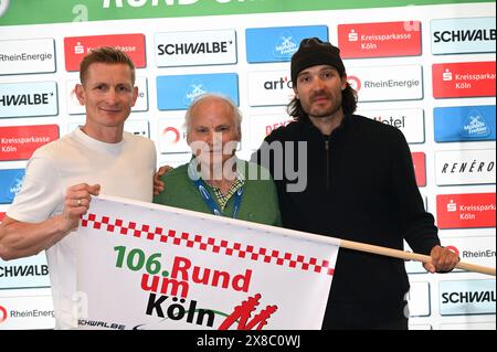 Köln, Deutschland. Mai 2024. Der Radfahrer Andre Greipel, der ehemalige Veranstalter Artur Tabat und der Radfahrer Rick Zabel, l-r, auf der Pressekonferenz des Radklassikers rund um Köln, die dieses Jahr zum 106. Mal stattfindet. Quelle: Horst Galuschka/dpa/Alamy Live News Stockfoto