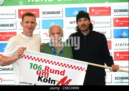 Köln, Deutschland. Mai 2024. Der Radfahrer Andre Greipel, der ehemalige Veranstalter Artur Tabat und der Radfahrer Rick Zabel, l-r, auf der Pressekonferenz des Radklassikers rund um Köln, die dieses Jahr zum 106. Mal stattfindet. Quelle: Horst Galuschka/dpa/Alamy Live News Stockfoto