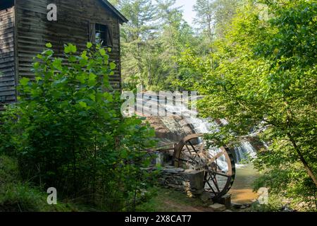 Grist Mill and Waterwheel in Valdese, North Carolina Stockfoto