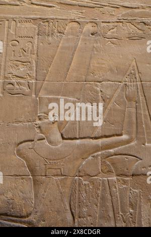 Flachrelief, Gott Amun, Luxor-Tempel, Luxor, Ägypten Stockfoto