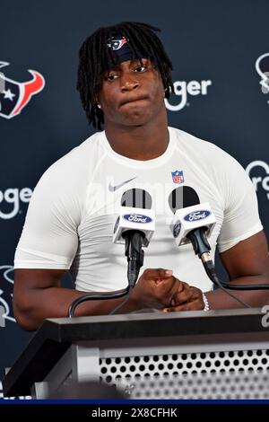 Houston Texan Draft Pick Kamari Lassiter nimmt Fragen auf der Pressekonferenz nach Houston Texans Rookie Mini Camp im Houston Methodist Training Center, Houston Texas, am 10. Mai 2024. (Danny Creme / Bild von Sport) Stockfoto
