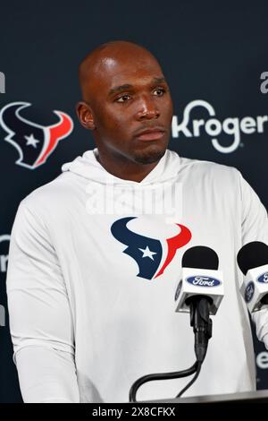 Houston Texan Head Coach, DeMeco Ryans, beantwortet Fragen auf der Pressekonferenz nach dem Houston Texans Rookie Mini Camp im Houston Methodist Training Center, Houston Texas, am 10. Mai 2024. (Danny Creme / Bild von Sport) Stockfoto