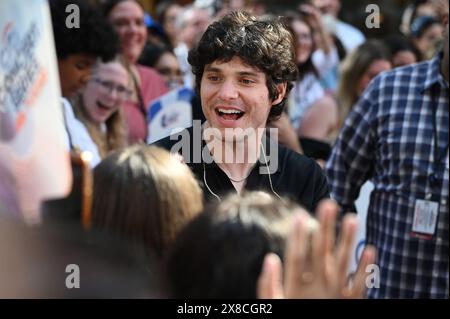 New York, USA. Mai 2024. Braeden Remasters der „Wallows“ in NBC's „Today“-Show im Rockefeller Plaza, New York, NY, 24. Mai 2024. (Foto: Anthony Behar/SIPA USA) Credit: SIPA USA/Alamy Live News Stockfoto