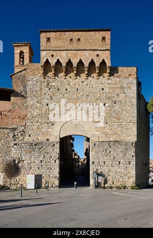 Porta San Giovanni, mittelalterliche Stadt San Gimignano, Toskana, Italien Stockfoto