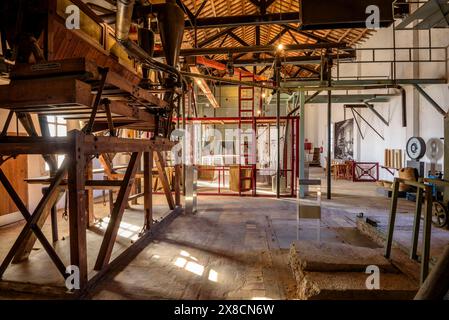 Das Innere des Museums für Reismuseum in Camarles (Tarragona, Katalonien, Spanien) ESP Interior del museo Centro de Interpretación del Arroz Stockfoto