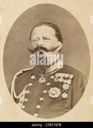 Antikes Foto von Victor Emmanuel II (1820-1878). Von 1849 bis 1861 war er König von Sardinien, bis er 1878 den Titel des Königs von Italien annahm. QUELLE: ORIGINAL-CDV Stockfoto