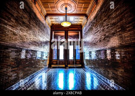 Der Eingangskorridor des Bradbury Building in Downtown Los Angeles, Kalifornien Stockfoto