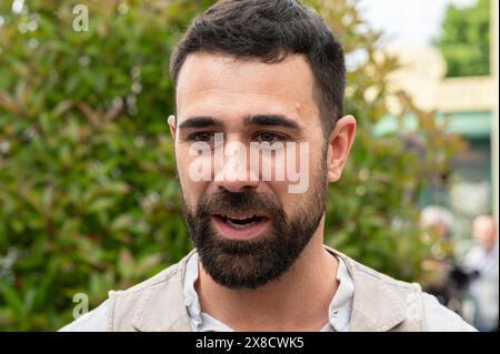 Dogliani, Italien, 24. Mai 2024. Der Küchenchef und Fernsehmoderator Roberto Valbuzzi nahm an der dreizehnten Ausgabe des Festival della TV Teil. Quelle: Luca Prestia / Alamy Live News Stockfoto