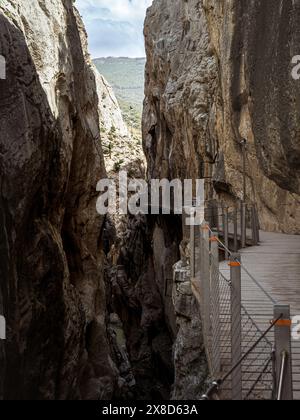 Leerer Gang in der Schlucht des El Caminito del Rey in Andalusien, Malaga, Spanien Stockfoto