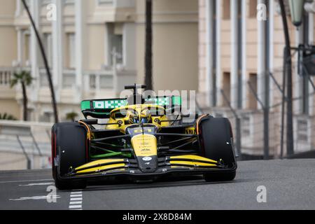 Monaco, Monaco. Mai 2024. Oscar Piastri von McLaren während des Trainings vor dem F1 Grand Prix von Monaco am 24. Mai 2024 auf dem Circuit de Monaco in Monte-Carlo, Monaco. Quelle: Marco Canoniero/Alamy Live News Stockfoto