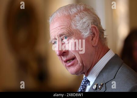 Aktenfoto vom 05/24 von König Karl III. Während eines Empfangs für den Prince's Trust Award 2024 im Buckingham Palace in London. Der König wird zum ersten Jahrestag seiner Krönung Schirmherrin der British Olympic Association und übernimmt die Schirmherrschaft der verstorbenen Königin Elisabeth II., die seit ihrer Thronbesteigung 1952 Schirmherrin war. Die Neuigkeiten kommen vor den Olympischen Sommerspielen 2024 in Paris, die am 26. Juli beginnen und am 11. August enden werden. Ausgabedatum: Freitag, 24. Mai 2024. Stockfoto