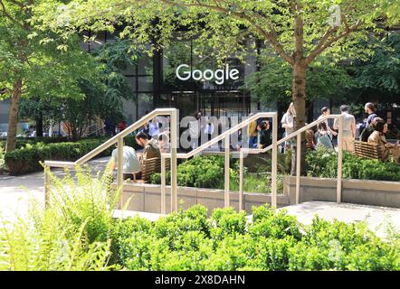 Außenansicht der Google-Büros am Pancras Square in Kings Cross im Norden Londons, Großbritannien Stockfoto