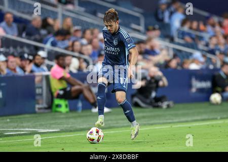 21. Mai 2024: Der Sporting Kansas City Verteidiger Jake Davis (17) dribbelt den Ball während eines Spiels gegen den FC Tulsa im Children's Mercy Park in Kansas City, KS. David Smith/CSM Stockfoto