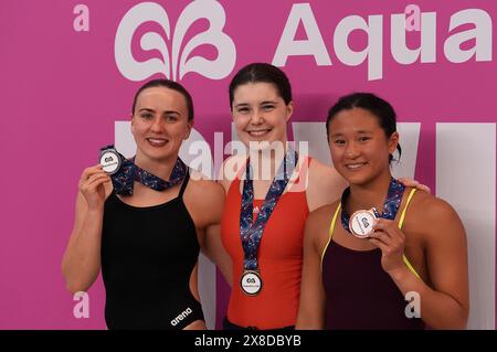 Lois Toulson (links), Andrea Spendolini-Sirieix (Mitte) und Eden Cheng (rechts) mit ihren Medaillen, nach dem Finale der 10-m-Plattform der Frauen am zweiten Tag der Speedo Aquatics Diving Championships 2024 im Sandwell Aquatics Centre, Smethwick. Bilddatum: Freitag, 24. Mai 2024. Stockfoto