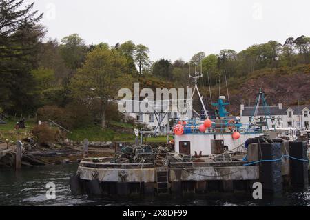 Port Askaig auf der Hebrideninsel Islay, wo die Fähre zur isle of Jura in Schottland, Vereinigtes Königreich, ablegt Stockfoto