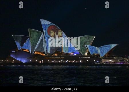 Sydney, Australien. Mai 2024. Lighting of the Sails: Echo (2024) der australischen Künstlerin Julia Gutman and Pleasant Company wird auf das Segel des Sydney Opera House projiziert, das sich während der Vivid Sydney 2024 am Bennelong Point in Sydney befindet. Vivid Sydney ist eine jährliche Veranstaltung, bei der Kreativität, Innovation und Technologie gefeiert werden. Die Veranstaltung wird durch Lichtskulpturen, multimediale interaktive Arbeiten und Lichtprojektionen auf großen Gebäuden rund um Sydney hervorgehoben. Die diesjährige Feier dauert ab dem 24.. Bis 15. Mai. Juni 2024. Quelle: SOPA Images Limited/Alamy Live News Stockfoto
