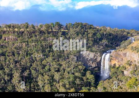 Ebor Falls Wasserfall im Guy Fawkes Nationalpark am Waterfall Way in New England Region in New South Wales, Australien, Herbst 2024 Stockfoto