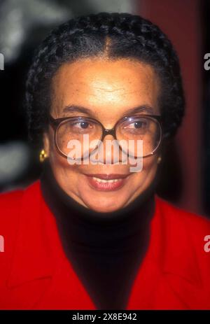 29. JANUAR 2004 - HEINZ-PREIS PRESSER 1995. MARIAN WRIGHT EDELMAN GRÜNDER UND PRÄSIDENT DES CHILDREN'S DEFENSE FUND. JAMES M. KELLY/(Credit Image: © James M. Kelly/ZUMA Wire) NUR ZUR REDAKTIONELLEN VERWENDUNG! Nicht für kommerzielle ZWECKE! Stockfoto