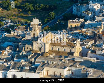 Kathedrale von Ostuni (Basilika Santa Maria Assunta), römisch-katholische Kathedrale in Ostuni, Provinz Brindisi, Apulien, Italien. Stockfoto